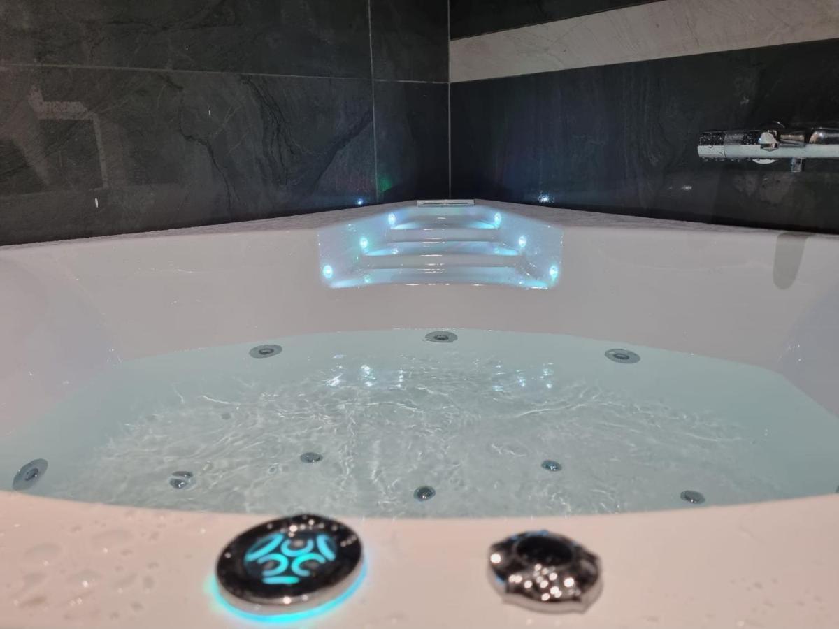 Jolie Maison, Balneo Lumino Therapie Et Terrasse Colmar Zewnętrze zdjęcie